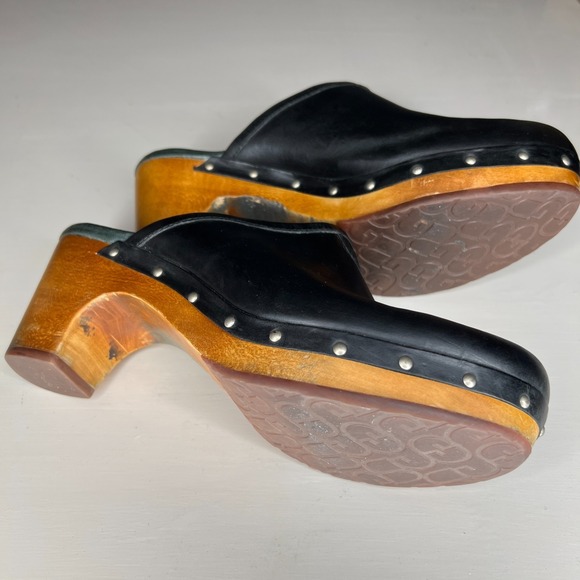 UGG Womens Black Leather Clogs Studded Wood Sole Block Heel Mule Sherpa Size 9 - Picture 11 of 14